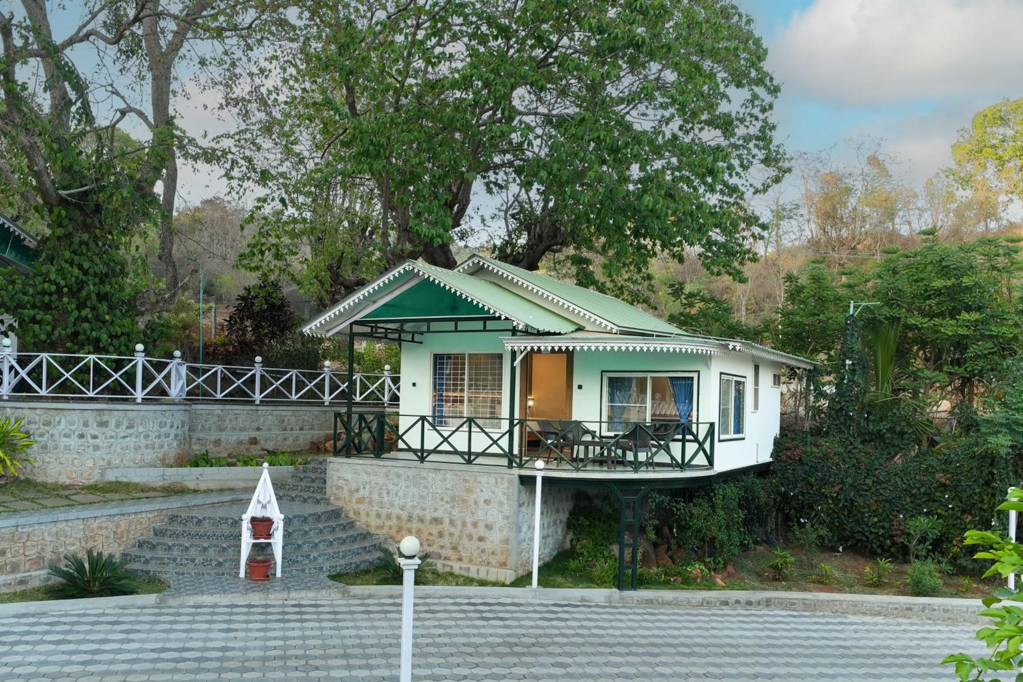 Mgm Whispering Wind'S Yelagiri Hotel Exterior photo
